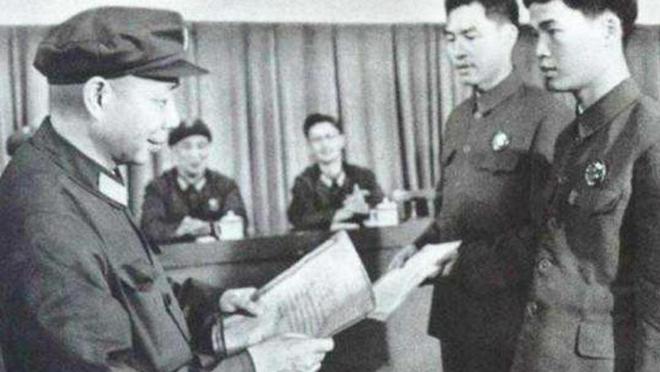 6叛逃苏联我军派图154抓捕为何只判死缓尊龙凯时新版APP首页1990年驾驶歼(图7)