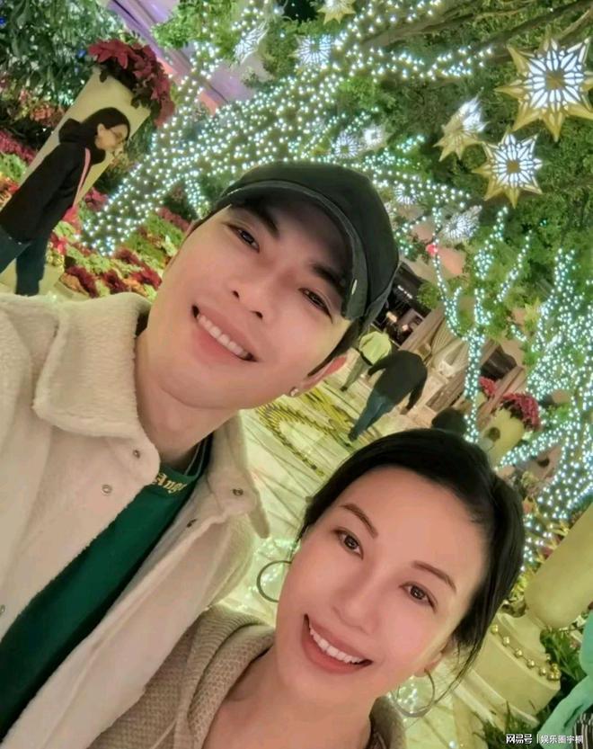 美国巡演撒狗粮夫妻相十足令人羡！尊龙凯时网萧敬腾林有慧形影不离(图2)