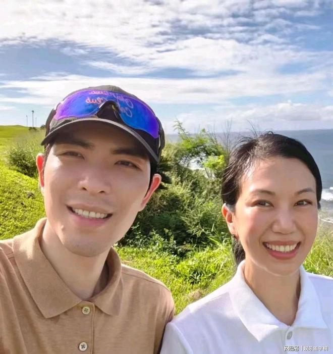 美国巡演撒狗粮夫妻相十足令人羡！尊龙凯时网萧敬腾林有慧形影不离(图9)