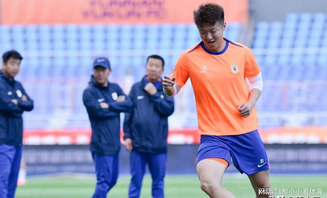 乐部打脸“自媒体”对阵海港裁判成悬疑尊龙凯时app外援“站桩”崔康熙俱(图2)